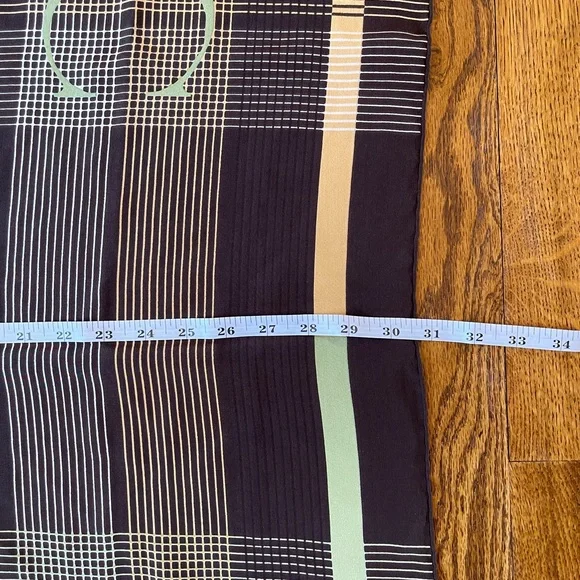 Beautiful Christian Dior silk scarf - Picture 6 of 9